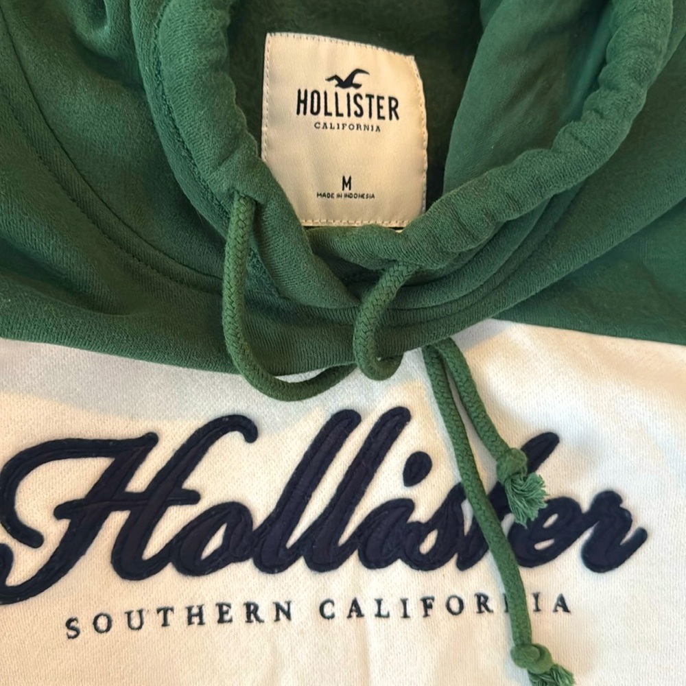 Women’s Hollister M True Size
